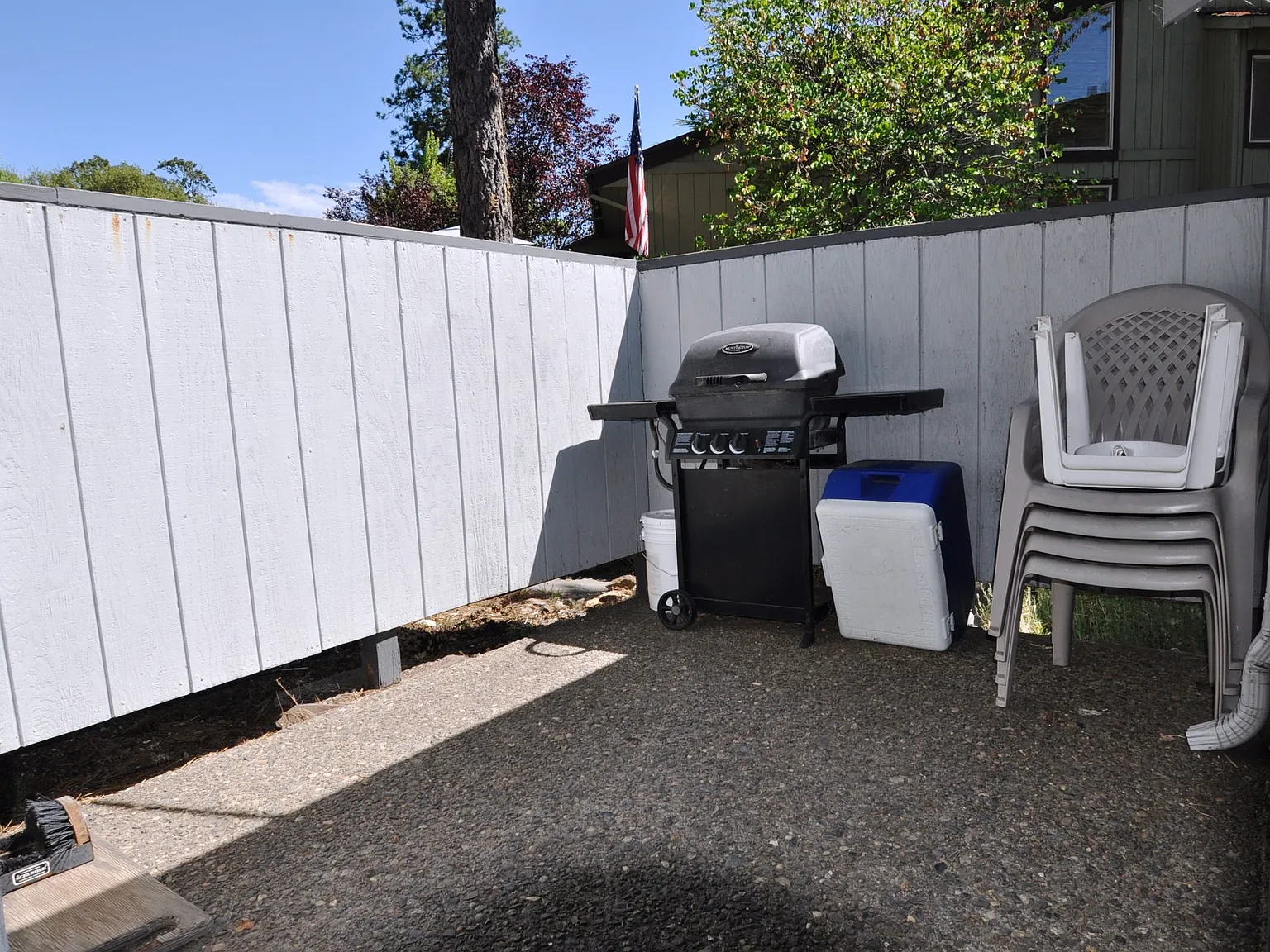 3 bed, 984 sqft, $1,700 — Photo 2