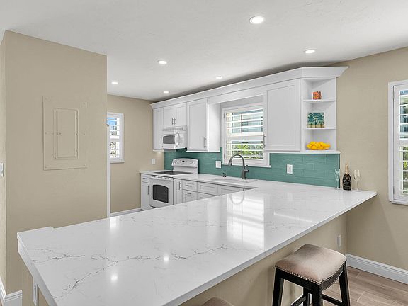4th image of 860 Panama Ct Unit 101