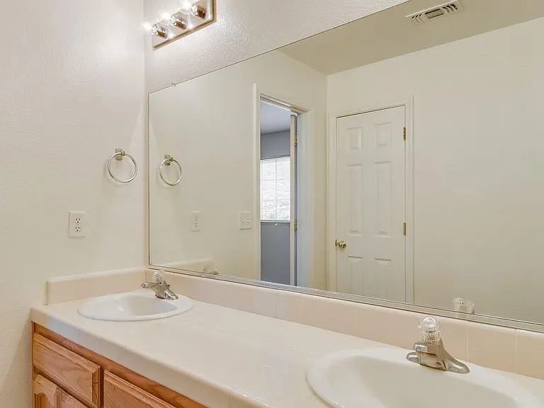 27557 Paradise Valley Ln — Photo 25