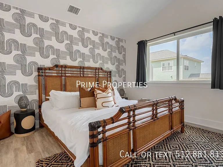 21201 Portsmouth Cv #6 — Photo 2