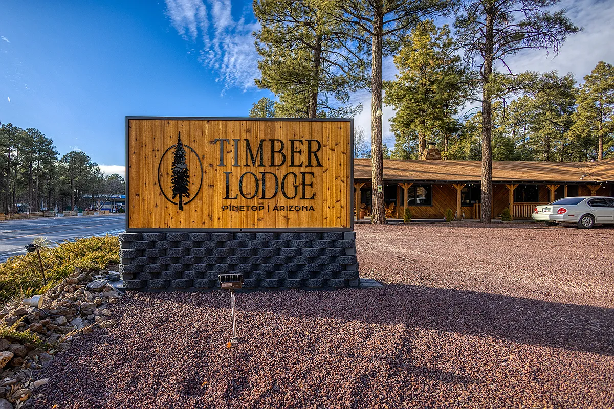 Building Photo - Timber Lodge