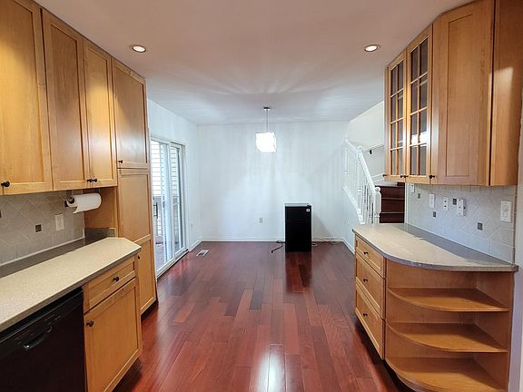 4th image of 3137 Bayswater Ct