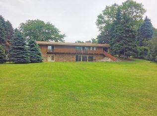 W285N775 Cherry Ln, Waukesha, WI 53188