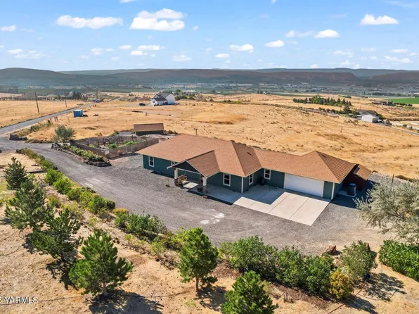 150 N Clark Heights Rd, Yakima, WA 98901
