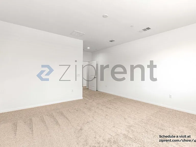 29695 Courage Ct — Photo 13