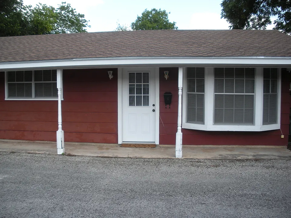Building Photo 4