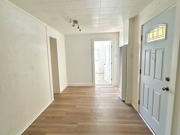 2nd image of 704 Vine St Unit A