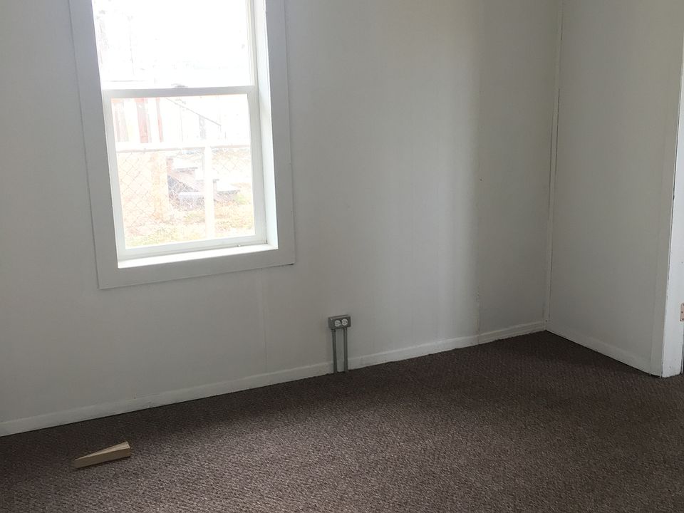2nd image of 1016 N Kimball St