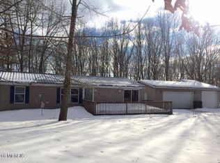 649 W Arthur Rd, Rothbury, MI 49452