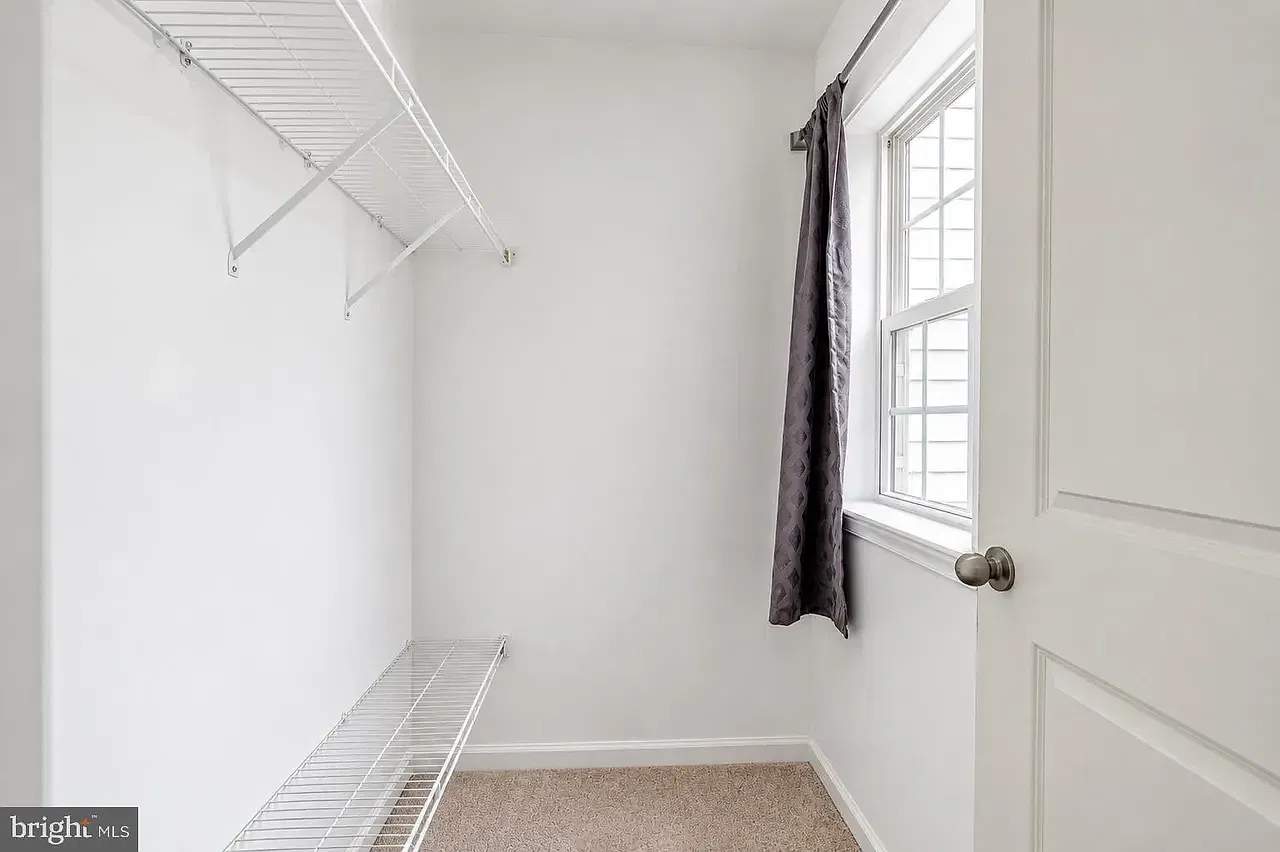 3 bed, 2178 sqft, $3,300 — Photo 1