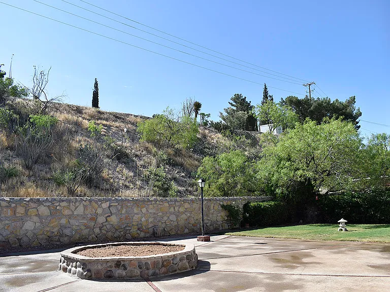 824 Via Descanso Ln — Photo 23