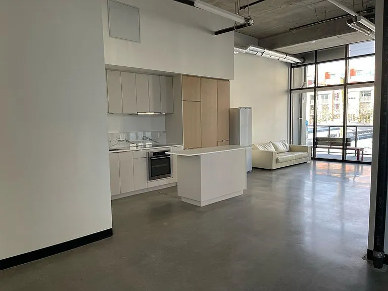 239 Keefer St #502 — Photo 6