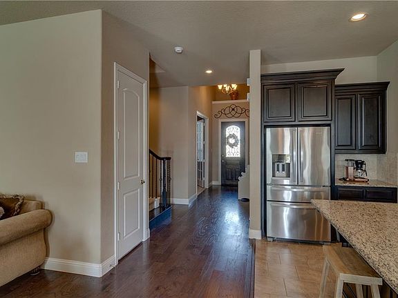 4th image of 4518 Sunflower Dr