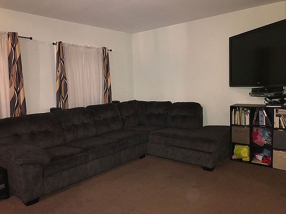 3rd image of 15 Greenburgh Commons Way