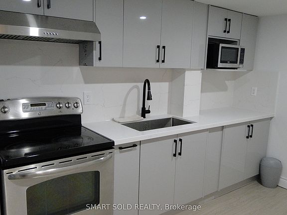 2nd image of 54 Muirlands Dr #Basement