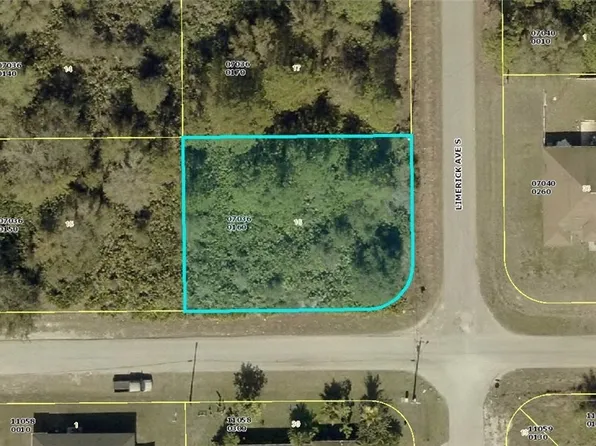 402/404 Limerick Ave S, Lehigh Acres, FL 33974