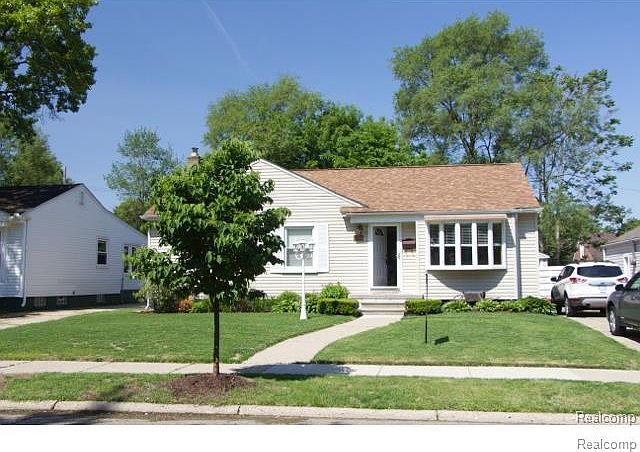 1st image of 2065 Hyland St