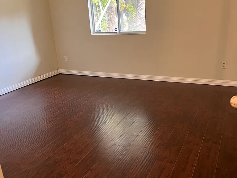 4541 Collett Ave — Photo 9