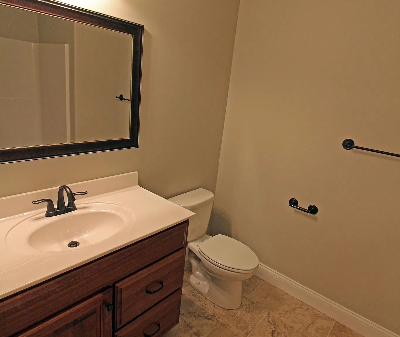 1512 E Halo Dr — Photo 4