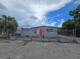 1956 Grove Ave