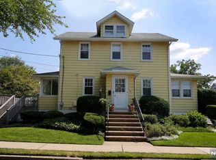 91 Roosevelt Ave, Bergenfield, NJ 07621