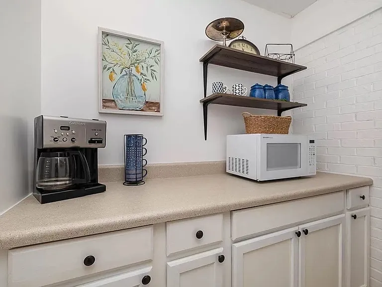 123 Archdale Dr — Photo 7