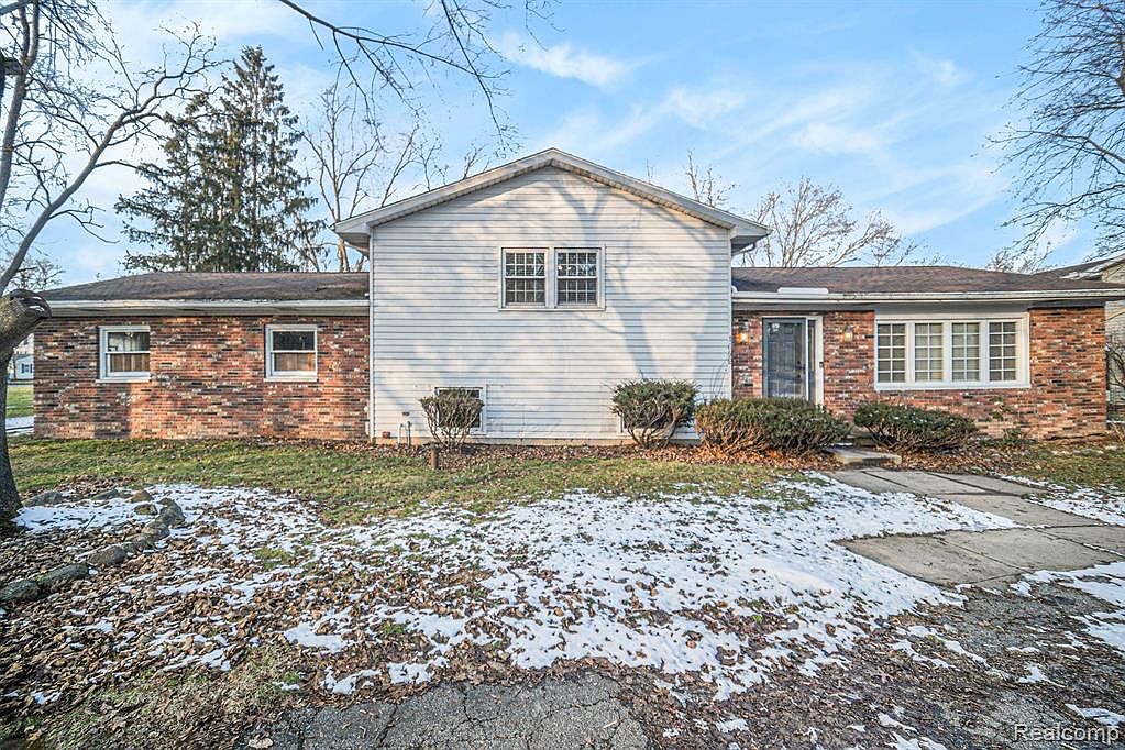 1682 W Kimmel Rd, Jackson, MI 49201 Zillow