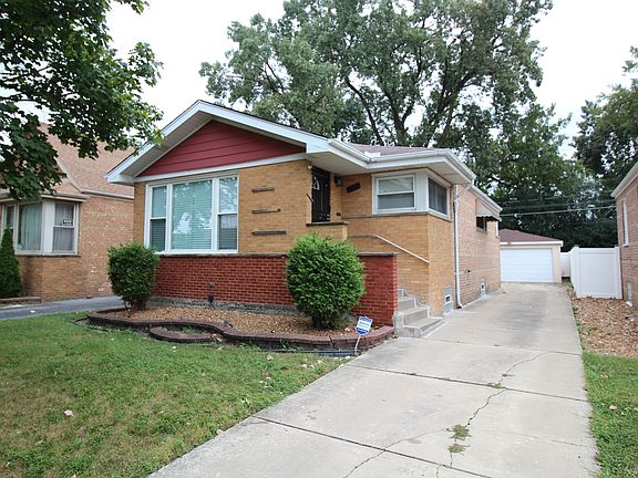 2nd image of 3121 W 85th St