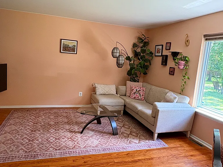 542 Terrace Ln — Photo 7