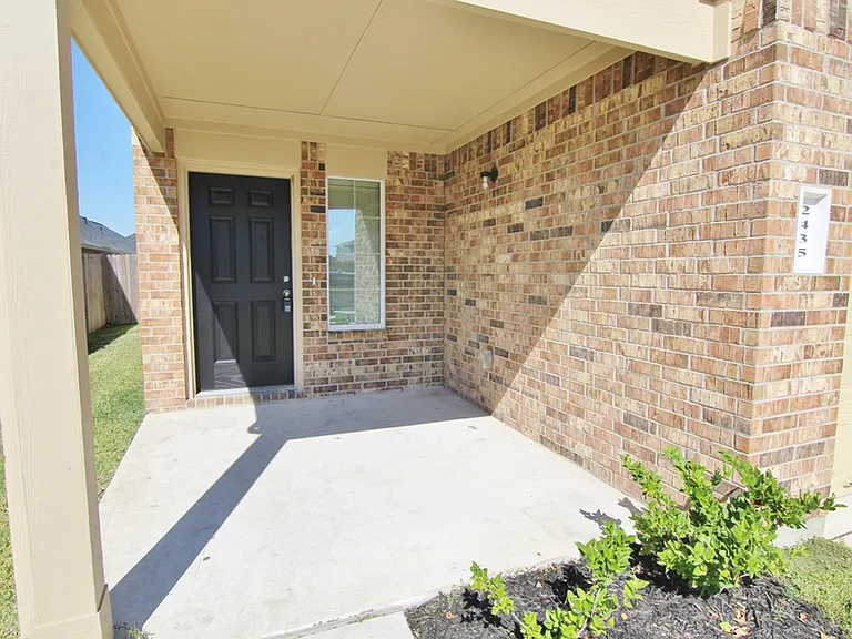 2435 Tomica Ct — Photo 5