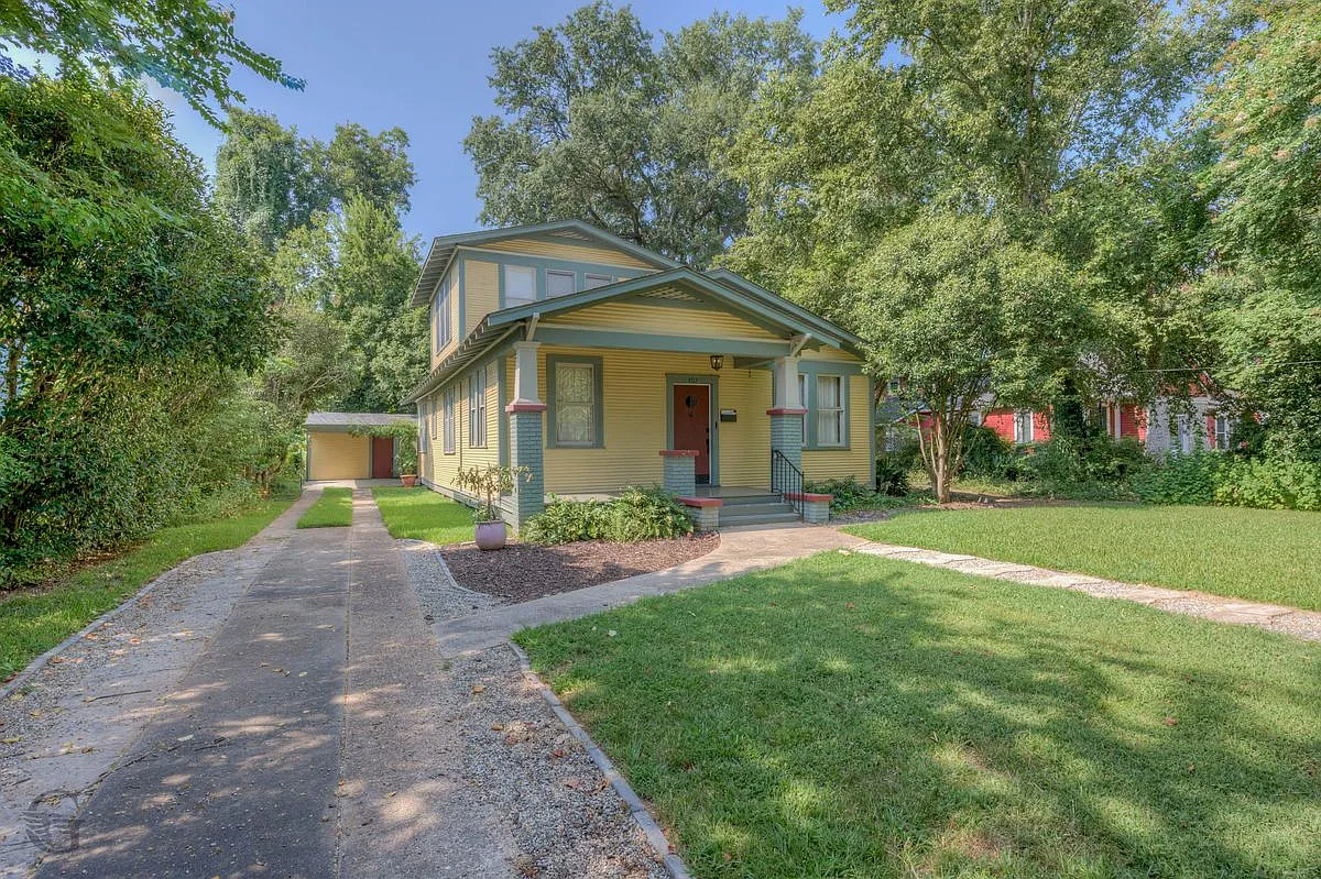 3 bed, 2.0 bath, 2132 sqft, $2,500 — Photo 1