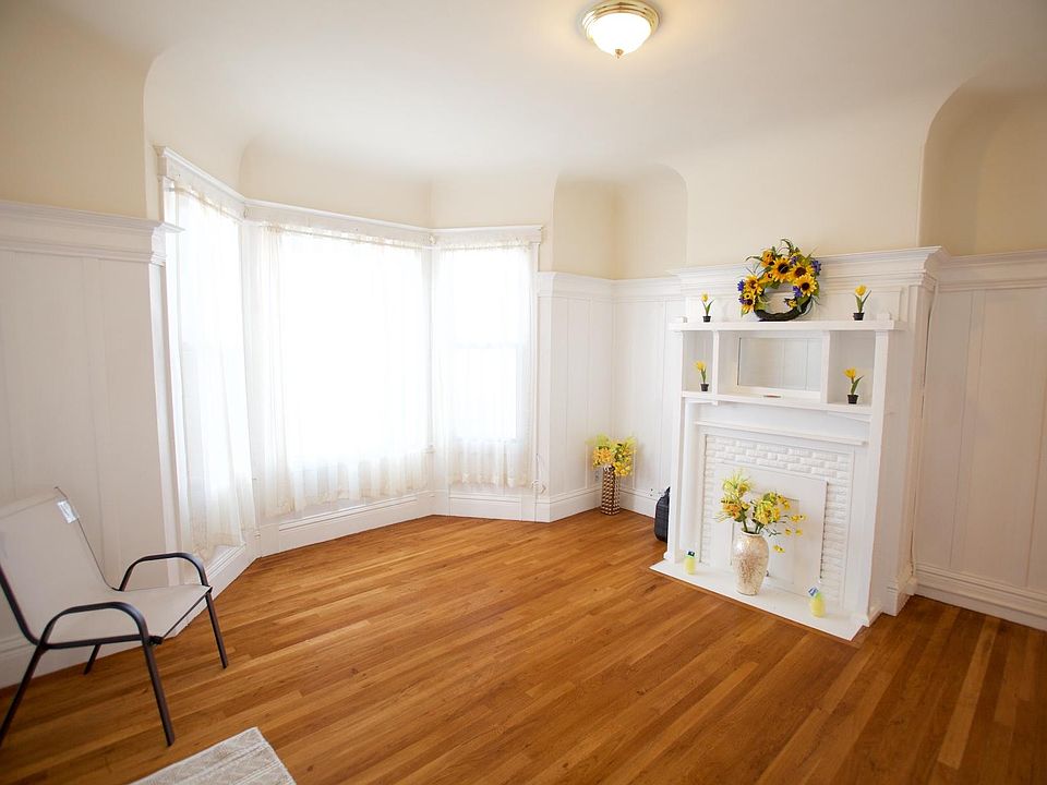 1st image of 101 Clement St