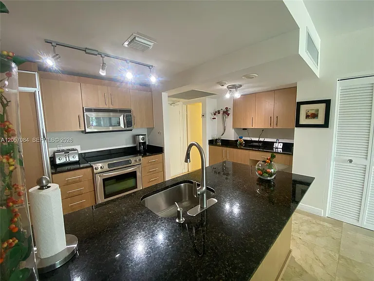 10275 Collins Ave #215 — Photo 6