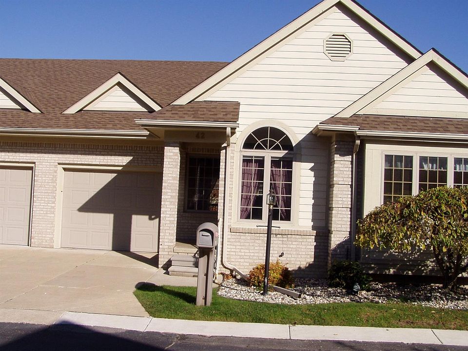 1st image of 42 Hickory Ct