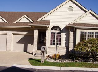 42 Hickory Ct, Dearborn Heights, MI 48127