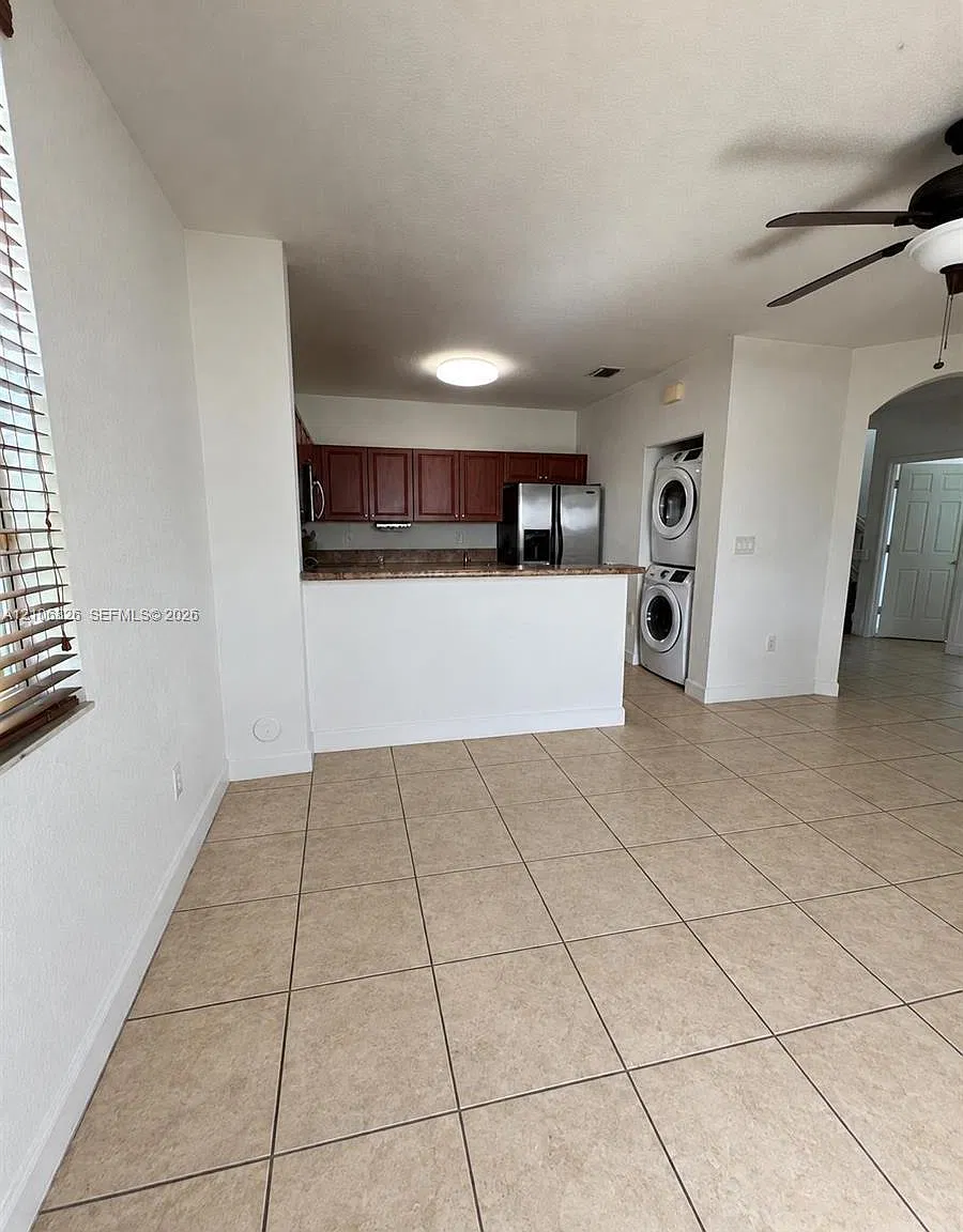 The Shores Condo No 2 — Photo 3