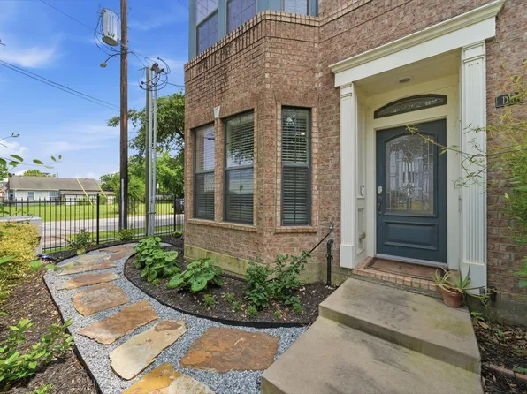 2110 Shearn St #16, Houston, TX 77007