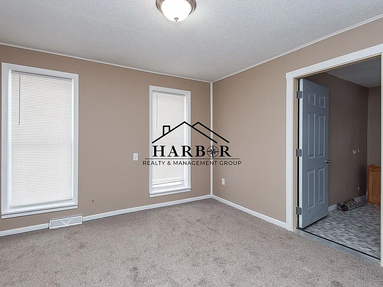 723 E Center St #1 — Photo 4