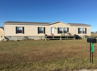 635 County Road 1830 E, Fairfield, IL 62837
