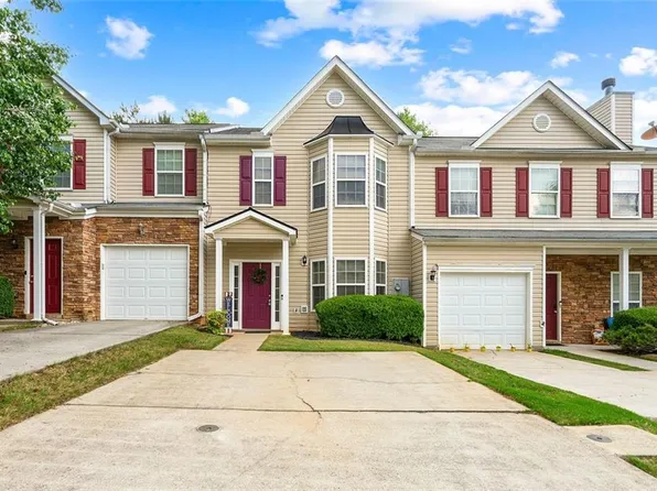 5221 Timber Hills Dr, Oakwood, GA 30566