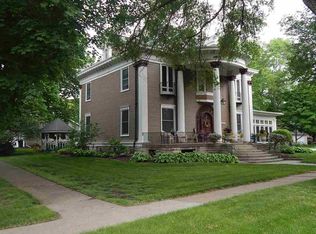 609 SE 2nd Ave, Aledo, IL