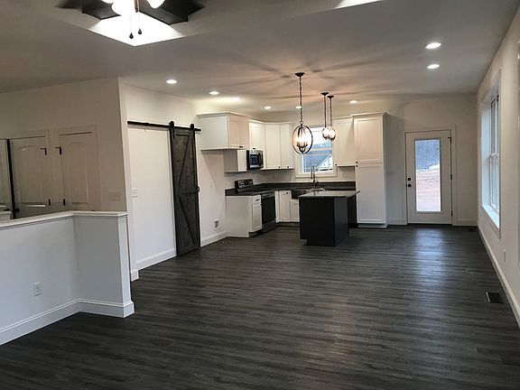 2nd image of 3056 Bridgewater Blvd