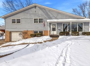 1930 Saint Anne Ct, Dubuque, IA 52001