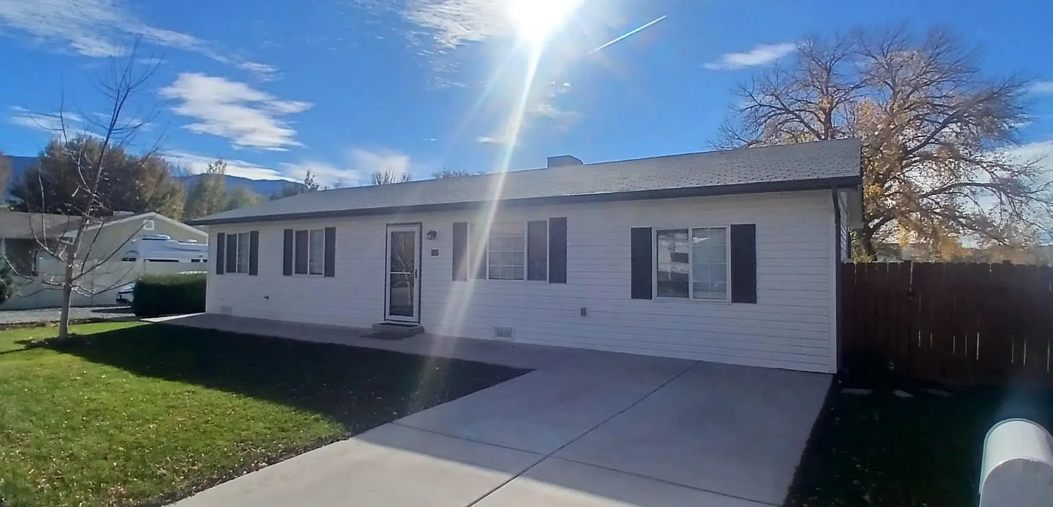 4 bed, 1248 sqft, $2,350 — Photo 1