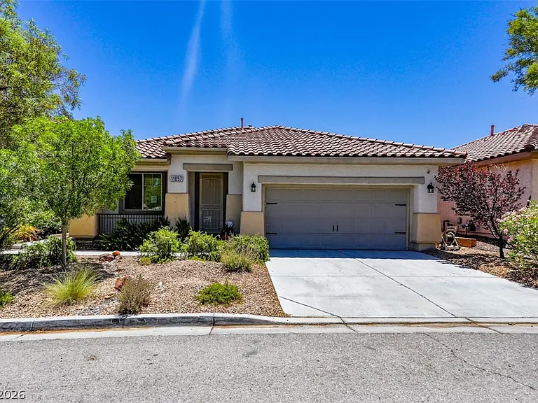 11057 Village Crest Ln — Photo 1