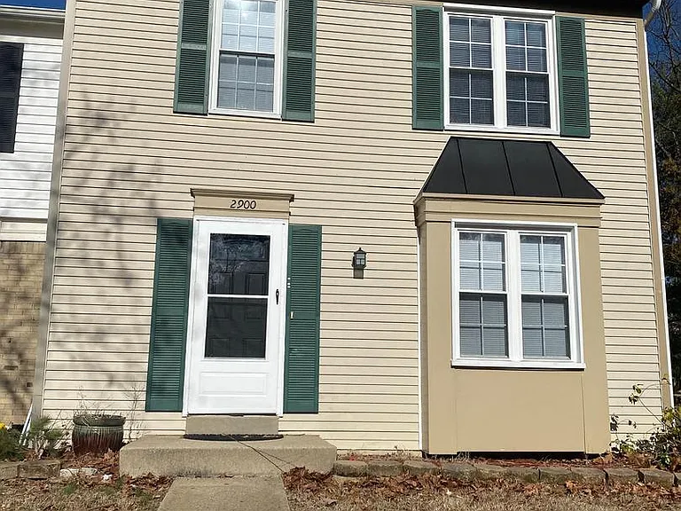 2900 Madeira Ct — Photo 1