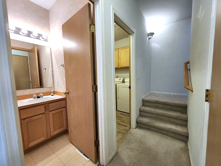 1598 Seasons Ln NW — Photo 10