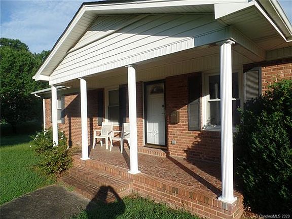 2nd image of 316 Hillcrest Dr