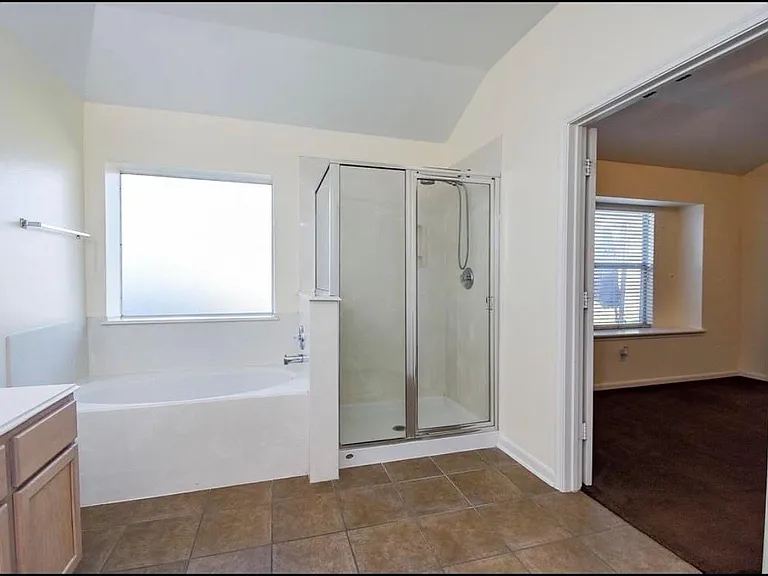 20802 Oak Rain Ct — Photo 17