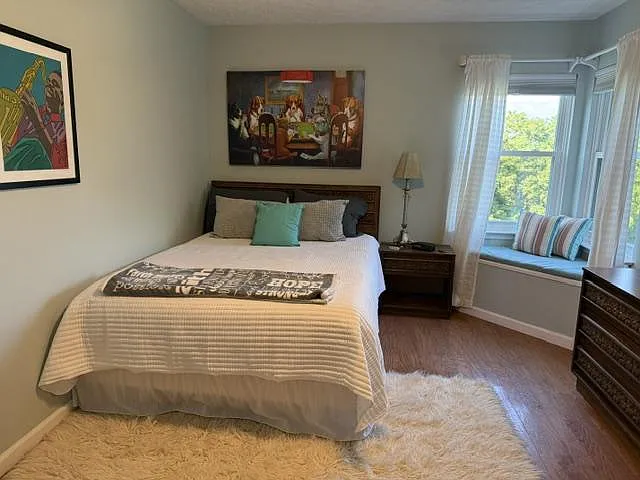 4 bed, 3.5 bath, 4500 sqft, $1,027 — Photo 4